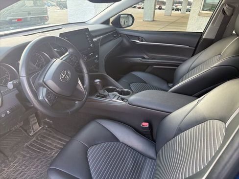 Used 2023 Toyota Camry SE w/ Convenience Package image 8