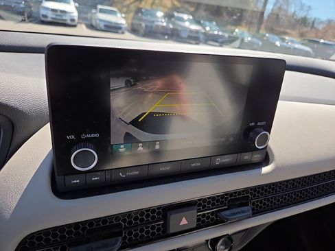 Used 2023 Honda HR-V LX image 18