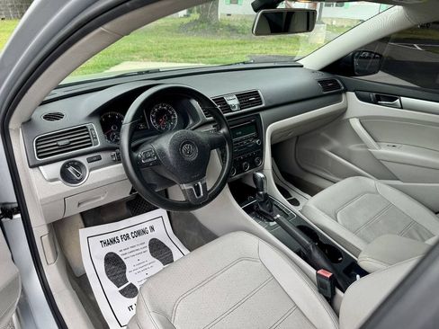 Used 2015 Volkswagen Passat 1.8T Wolfsburg Edition FWD image 9