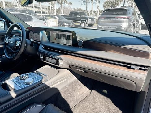 Used 2023 Genesis G90 3.5T image 33