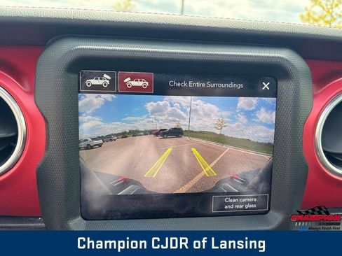 Used 2023 Jeep Wrangler Unlimited Rubicon w/ LED Lighting Group AWD/4WD image 27