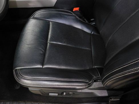 Used 2019 Ford F150 Lariat image 37