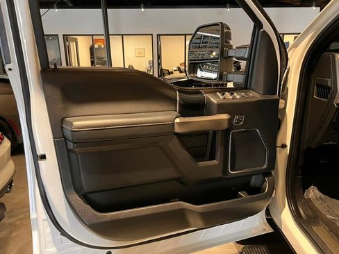 Used 2020 Ford F250 Platinum image 9