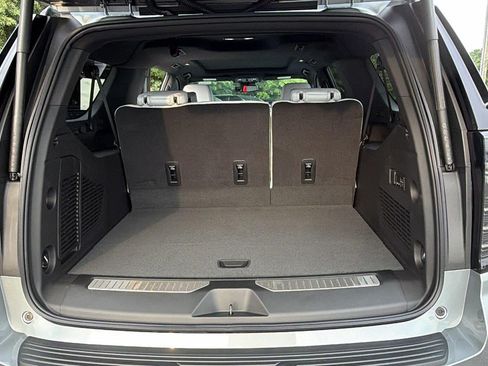 New 2026 Chevrolet Suburban Premier w/ Sun And Tow Package AWD/4WD image 14