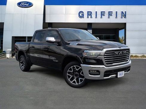 Used 2025 RAM 1500 Laramie AWD/4WD image 1