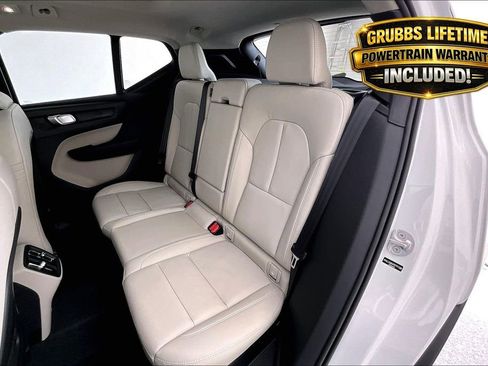 New 2026 Volvo XC40 B5 Plus w/ Protection Package Premier AWD/4WD image 29