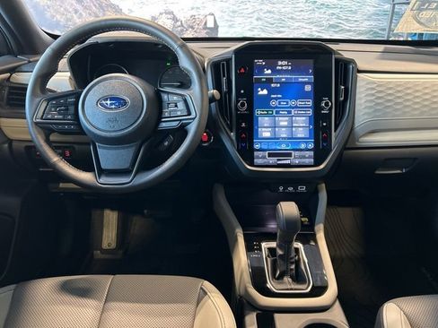 Used 2025 Subaru Forester Limited image 80