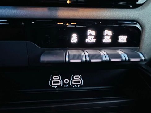 New 2026 RAM 1500 Big Horn w/ Night Edition AWD/4WD image 24