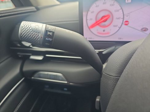 Used 2025 Genesis GV80 2.5T Standard image 21