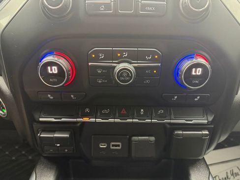 Used 2020 Chevrolet Silverado 1500 RST w/ Texas Edition image 13