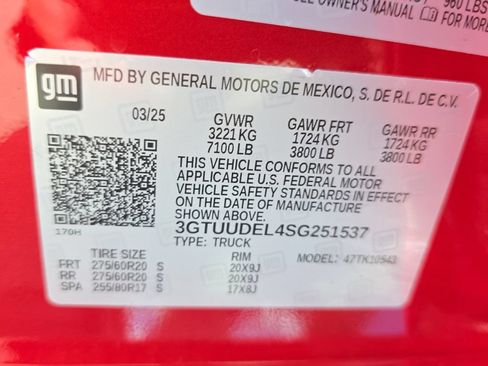 Used 2025 GMC Sierra 1500 SLT w/ SLT Premium Plus Package AWD/4WD image 21