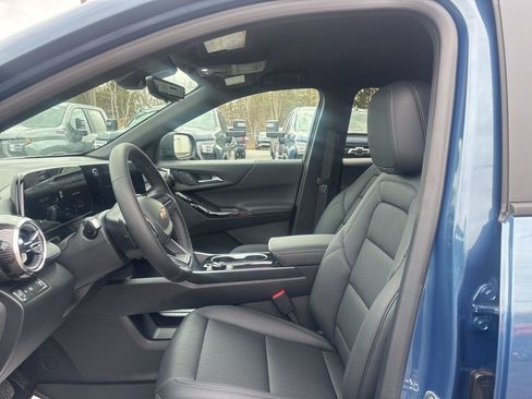 New 2026 Chevrolet Equinox LT w/ Convenience Package II image 9