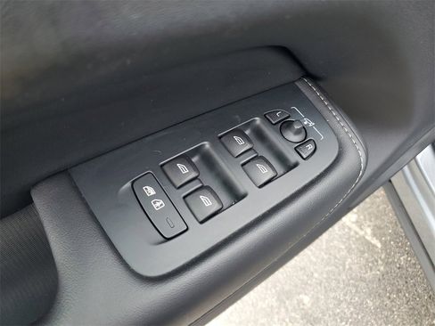 Used 2020 Volvo XC60 T6 Inscription image 19