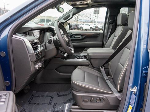 New 2026 GMC Yukon XL Elevation w/ Elevation Premium Package image 11