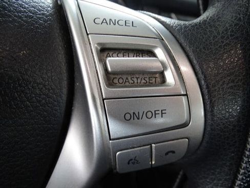 Used 2015 Nissan Rogue S AWD/4WD image 6