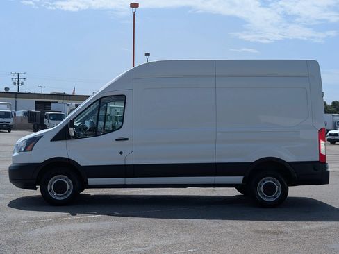 Used 2019 Ford Transit 250 148 High Roof RWD image 4