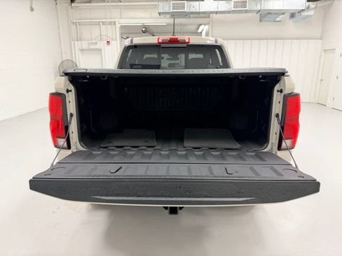 Certified 2026 Chevrolet Colorado ZR2 w/ Technology Package AWD/4WD image 23