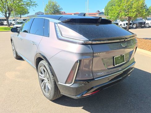 Used 2026 Cadillac Lyriq Premium Luxury AWD/4WD image 6