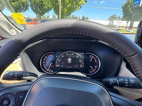 Used 2025 Toyota RAV4 XLE Premium w/ Weather Package AWD/4WD image 20