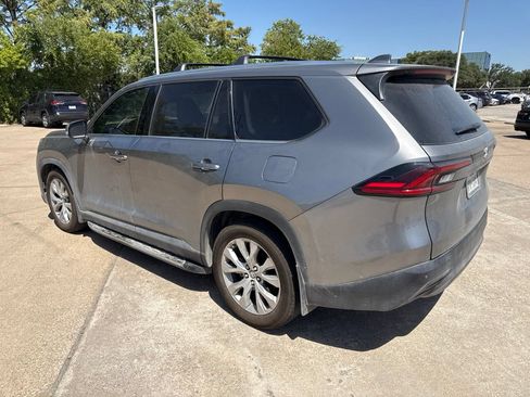 Used 2025 Toyota Grand Highlander FWD image 6