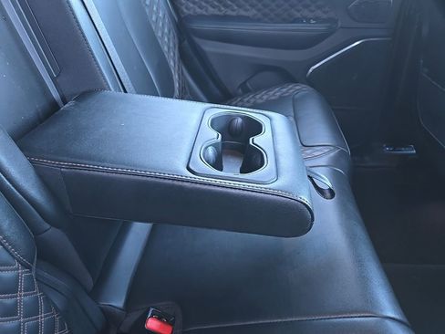 Used 2025 Jeep Grand Cherokee Summit AWD/4WD image 94