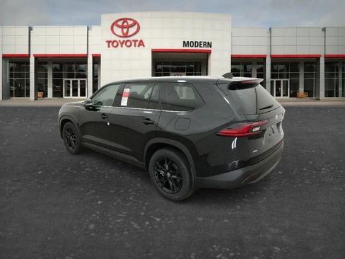New 2026 Toyota Grand Highlander Platinum AWD/4WD image 14