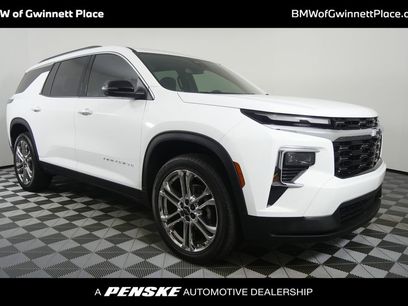 Used 2025 Chevrolet Traverse LT