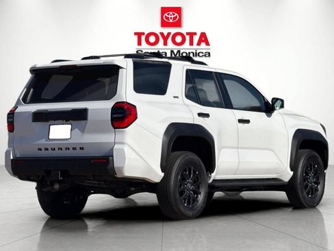 New 2026 Toyota 4Runner SR5 AWD/4WD image 3