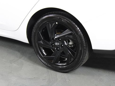 Certified 2026 Hyundai Elantra Sport FWD image 15