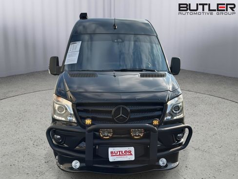 Used 2018 Mercedes-Benz Sprinter 3500 image 7