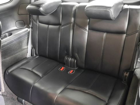 Used 2019 Nissan Pathfinder SL image 41