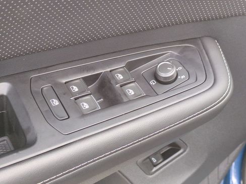 Used 2025 Volkswagen Atlas SEL Premium R-Line image 15