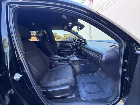Used 2023 Honda HR-V Sport image 11