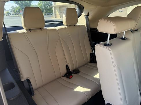 Used 2023 Acura MDX SH-AWD image 23