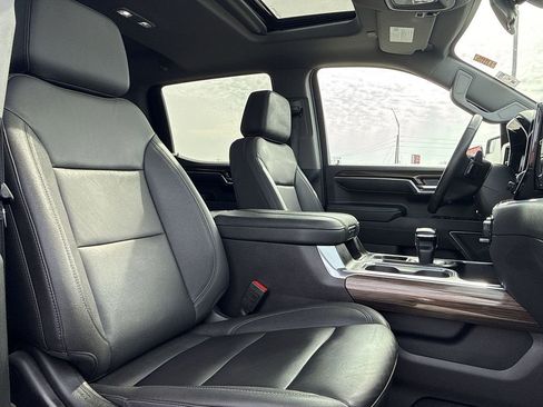 Used 2024 Chevrolet Silverado 1500 LT Trail Boss w/ Convenience Package II image 26