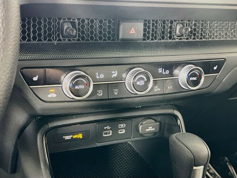 Used 2023 Honda CR-V EX image 15