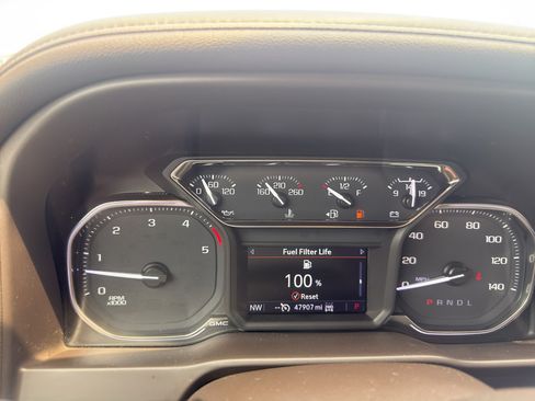 Used 2021 GMC Sierra 2500 SLE w/ SLE Value Package; AWD/4WD image 18