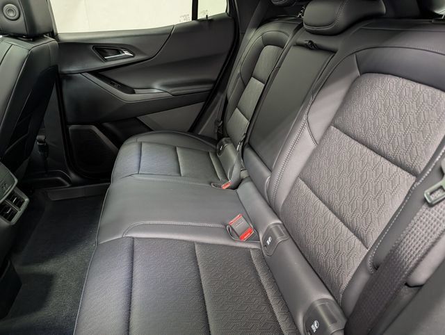 New 2027 Chevrolet Equinox LT w/ Convenience Package II AWD/4WD image 12