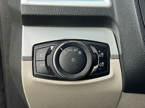 Used 2015 Ford Explorer XLT w/ Equipment Group 201A AWD/4WD image 22
