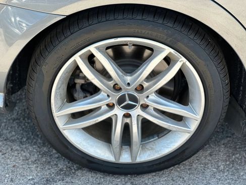 Used 2012 Mercedes-Benz C 300 4MATIC Sedan image 24