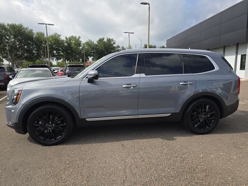 Certified 2022 Kia Telluride SX w/ Towing Package AWD/4WD image 5