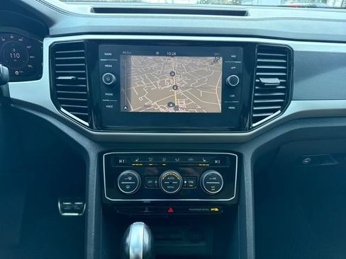 Used 2022 Volkswagen Atlas Cross Sport SEL R-Line image 31