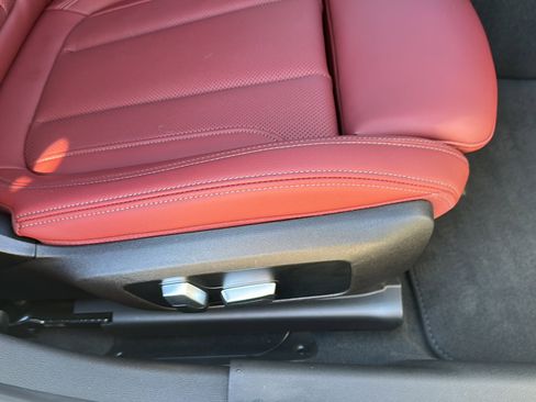 Used 2023 BMW M340i w/ Premium Package image 25