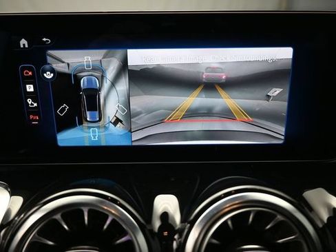 Used 2025 Mercedes-Benz EQB 300 4MATIC image 6