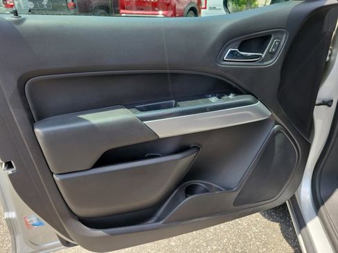 Used 2018 Chevrolet Colorado LT image 12