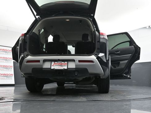 Used 2023 Nissan Pathfinder SL w/ SL Premium Package image 38