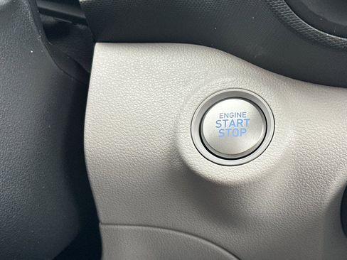 New 2025 Hyundai Venue SEL image 21