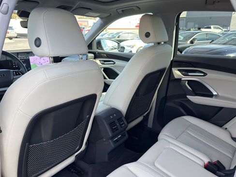 Certified 2025 Audi Q5 Premium w/ Convenience Package image 27