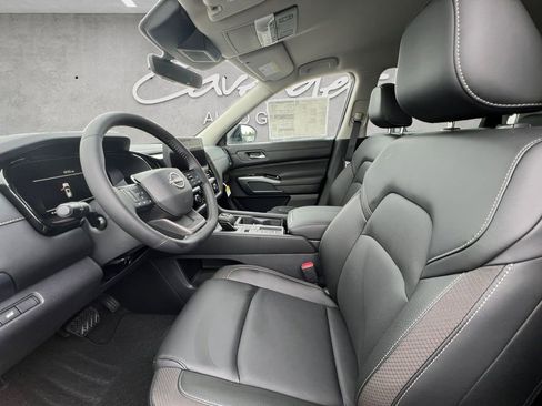 New 2026 Nissan Pathfinder SL FWD image 20