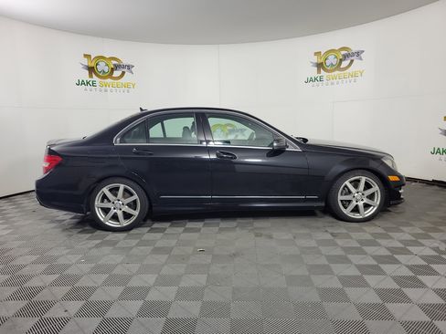 Used 2014 Mercedes-Benz C 300 4MATIC Sedan image 4